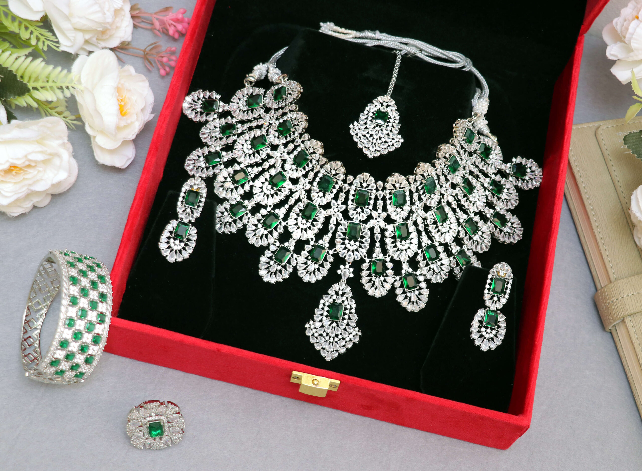 product-grid-gallery-item